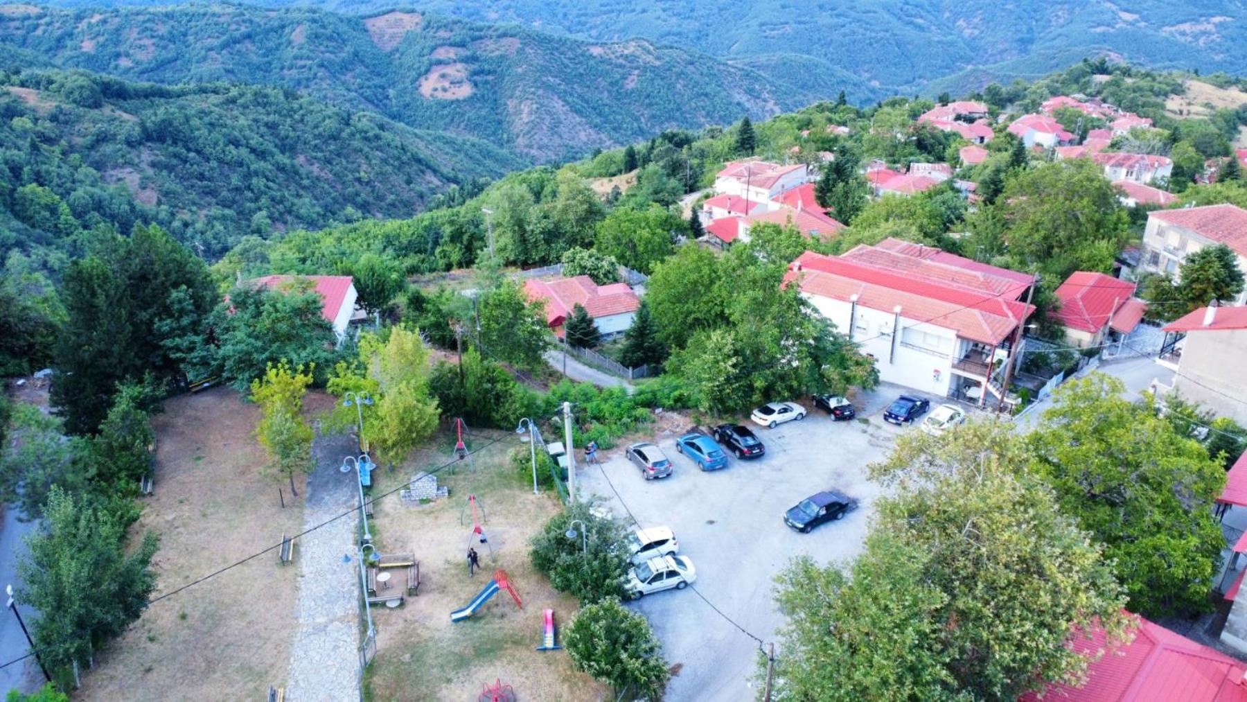 Πανδοχείο Λίμνης Πλαστήρα Hotel Kastania  Exterior photo